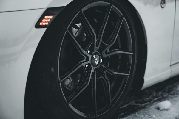 Comment les nouvelles réglementations impactent-elles le marché automobile ?